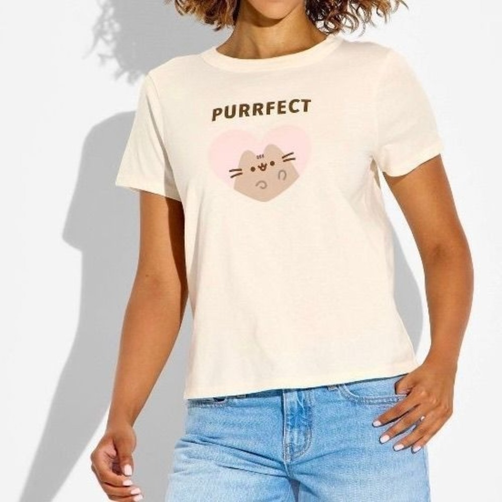 Pusheen cream "Purrfect" graphic T-shirt Small